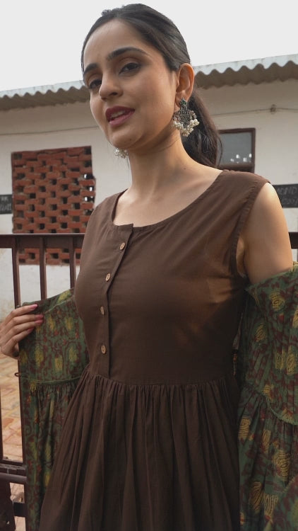 Green Sleeveless Dress with Kalamkari Printed Shrug
